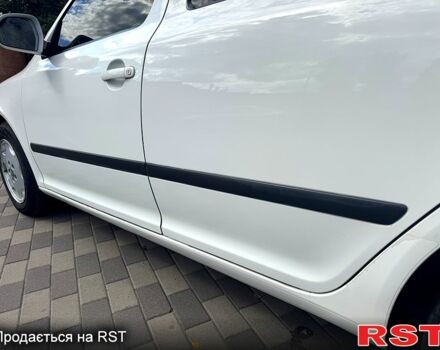 Белый Шкода Октавия, объемом двигателя 1.6 л и пробегом 270 тыс. км за 5999 $, фото 4 на Automoto.ua