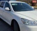 Білий Шкода Октавія, об'ємом двигуна 1.8 л та пробігом 299 тис. км за 7200 $, фото 1 на Automoto.ua