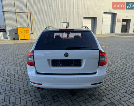 Белый Шкода Октавия, объемом двигателя 1.97 л и пробегом 256 тыс. км за 8550 $, фото 5 на Automoto.ua