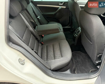 Белый Шкода Октавия, объемом двигателя 1.4 л и пробегом 231 тыс. км за 7000 $, фото 29 на Automoto.ua