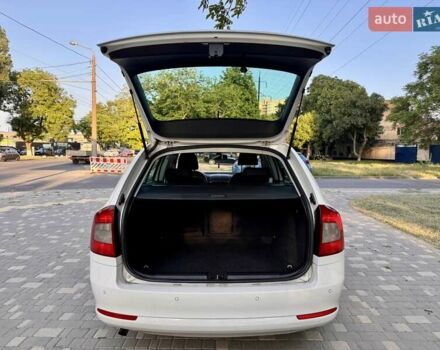 Белый Шкода Октавия, объемом двигателя 1.2 л и пробегом 167 тыс. км за 6999 $, фото 74 на Automoto.ua