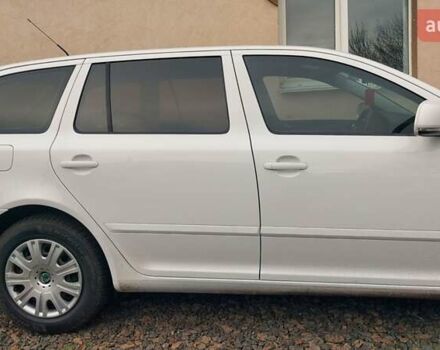 Белый Шкода Октавия, объемом двигателя 2 л и пробегом 350 тыс. км за 8500 $, фото 38 на Automoto.ua