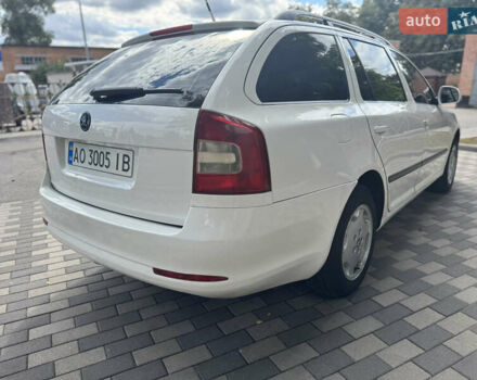 Белый Шкода Октавия, объемом двигателя 1.6 л и пробегом 270 тыс. км за 5999 $, фото 8 на Automoto.ua