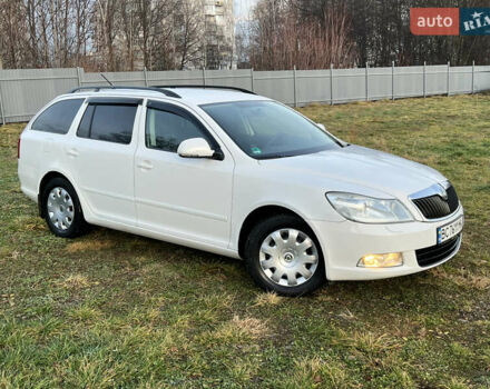 Білий Шкода Октавія, об'ємом двигуна 1.6 л та пробігом 257 тис. км за 7999 $, фото 1 на Automoto.ua