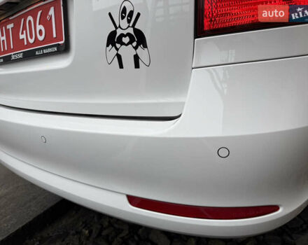 Белый Шкода Октавия, объемом двигателя 1.4 л и пробегом 231 тыс. км за 7000 $, фото 12 на Automoto.ua