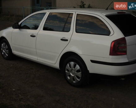 Белый Шкода Октавия, объемом двигателя 1.6 л и пробегом 200 тыс. км за 6500 $, фото 5 на Automoto.ua