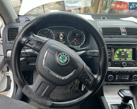 Білий Шкода Октавія, об'ємом двигуна 1.97 л та пробігом 316 тис. км за 8200 $, фото 21 на Automoto.ua