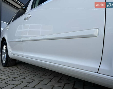 Белый Шкода Октавия, объемом двигателя 1.97 л и пробегом 256 тыс. км за 8550 $, фото 12 на Automoto.ua