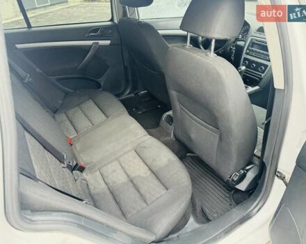 Белый Шкода Октавия, объемом двигателя 1.6 л и пробегом 280 тыс. км за 3400 $, фото 14 на Automoto.ua