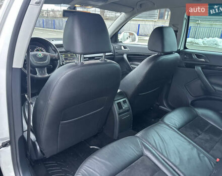 Белый Шкода Октавия, объемом двигателя 2 л и пробегом 239 тыс. км за 11900 $, фото 30 на Automoto.ua