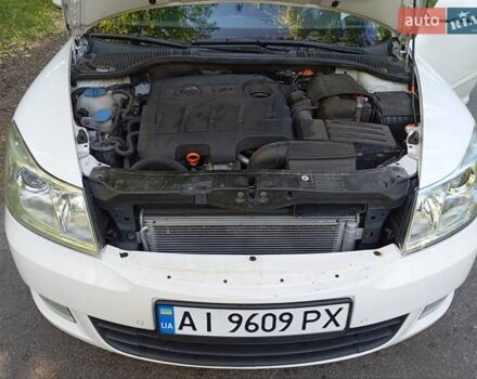 Шкода Октавия 2012 в Ирпене на Automoto.ua Белый Шкода Октавия, объемом двигателя 1.6 л и пробегом 245 тыс. км за 9000 $, фото 16 на Automoto.ua