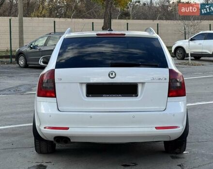 Белый Шкода Октавия, объемом двигателя 1.97 л и пробегом 281 тыс. км за 11800 $, фото 5 на Automoto.ua