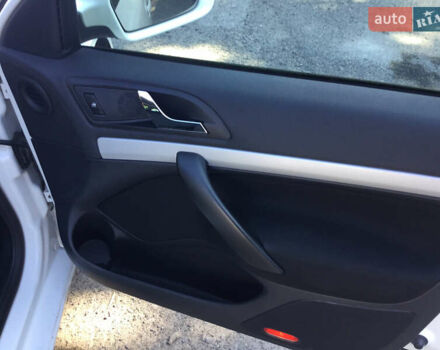 Білий Шкода Октавія, об'ємом двигуна 1.6 л та пробігом 282 тис. км за 7200 $, фото 17 на Automoto.ua