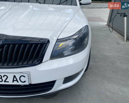 Білий Шкода Октавія, об'ємом двигуна 1.8 л та пробігом 228 тис. км за 8800 $, фото 15 на Automoto.ua