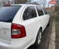 Белый Шкода Октавия, объемом двигателя 1.6 л и пробегом 225 тыс. км за 8400 $, фото 1 на Automoto.ua