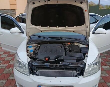 Шкода Октавия 2012 в Иршава на Automoto.ua Белый Шкода Октавия, объемом двигателя 1.6 л и пробегом 201 тыс. км за 8350 $, фото 9 на Automoto.ua