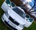 Білий Шкода Октавія, об'ємом двигуна 2 л та пробігом 272 тис. км за 11000 $, фото 1 на Automoto.ua