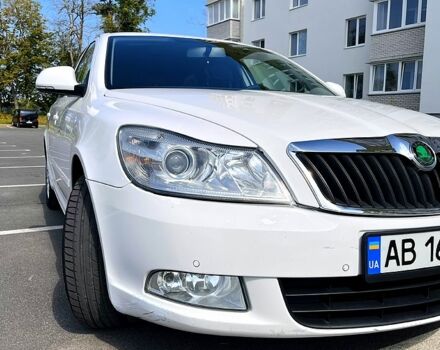 Білий Шкода Октавія, об'ємом двигуна 1.6 л та пробігом 223 тис. км за 7500 $, фото 2 на Automoto.ua