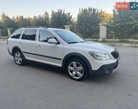 Белый Шкода Октавия, объемом двигателя 2 л и пробегом 261 тыс. км за 10300 $, фото 12 на Automoto.ua