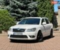 Білий Шкода Октавія, об'ємом двигуна 2 л та пробігом 260 тис. км за 9600 $, фото 1 на Automoto.ua