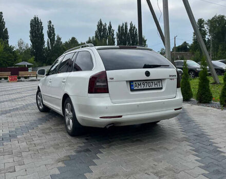 Белый Шкода Октавия, объемом двигателя 1.97 л и пробегом 346 тыс. км за 9399 $, фото 4 на Automoto.ua