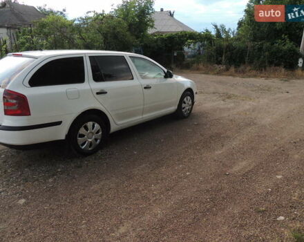 Белый Шкода Октавия, объемом двигателя 1.6 л и пробегом 200 тыс. км за 6500 $, фото 4 на Automoto.ua