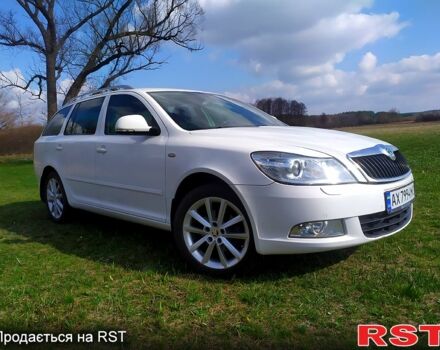 Білий Шкода Октавія, об'ємом двигуна 2 л та пробігом 272 тис. км за 11000 $, фото 8 на Automoto.ua