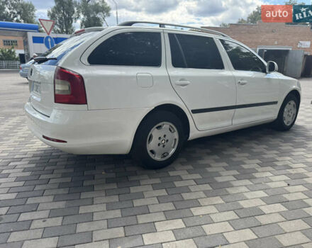 Белый Шкода Октавия, объемом двигателя 1.6 л и пробегом 270 тыс. км за 5999 $, фото 6 на Automoto.ua
