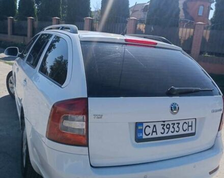 Белый Шкода Октавия, объемом двигателя 1.6 л и пробегом 245 тыс. км за 8200 $, фото 2 на Automoto.ua
