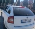 Белый Шкода Октавия, объемом двигателя 1.6 л и пробегом 245 тыс. км за 8200 $, фото 2 на Automoto.ua