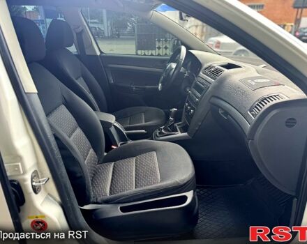 Белый Шкода Октавия, объемом двигателя 1.6 л и пробегом 270 тыс. км за 5999 $, фото 7 на Automoto.ua