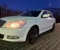 Білий Шкода Октавія, об'ємом двигуна 2 л та пробігом 307 тис. км за 8100 $, фото 8 на Automoto.ua