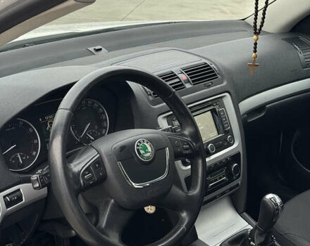 Белый Шкода Октавия, объемом двигателя 1.4 л и пробегом 223 тыс. км за 7500 $, фото 16 на Automoto.ua