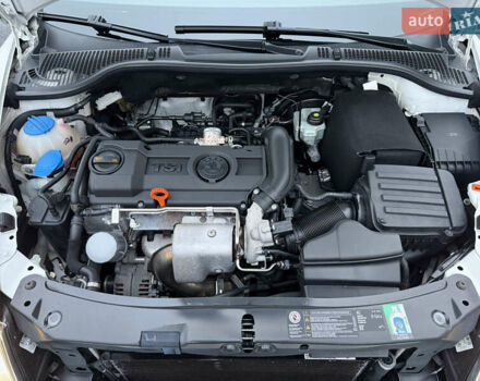 Белый Шкода Октавия, объемом двигателя 1.4 л и пробегом 179 тыс. км за 8555 $, фото 69 на Automoto.ua