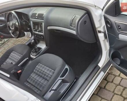 Білий Шкода Октавія, об'ємом двигуна 1.39 л та пробігом 197 тис. км за 7650 $, фото 18 на Automoto.ua