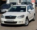 Белый Шкода Октавия, объемом двигателя 1.6 л и пробегом 211 тыс. км за 8500 $, фото 3 на Automoto.ua