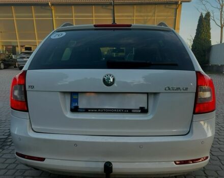 Белый Шкода Октавия, объемом двигателя 1.6 л и пробегом 286 тыс. км за 8100 $, фото 4 на Automoto.ua