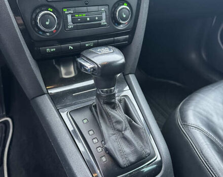 Белый Шкода Октавия, объемом двигателя 2 л и пробегом 239 тыс. км за 11900 $, фото 23 на Automoto.ua