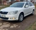 Білий Шкода Октавія, об'ємом двигуна 1.6 л та пробігом 265 тис. км за 7000 $, фото 1 на Automoto.ua