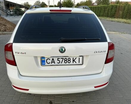 Белый Шкода Октавия, объемом двигателя 1.8 л и пробегом 252 тыс. км за 6966 $, фото 3 на Automoto.ua