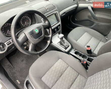 Белый Шкода Октавия, объемом двигателя 1.6 л и пробегом 239 тыс. км за 8650 $, фото 9 на Automoto.ua