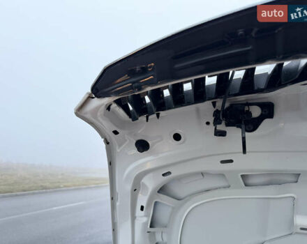 Белый Шкода Октавия, объемом двигателя 1.4 л и пробегом 179 тыс. км за 8555 $, фото 66 на Automoto.ua