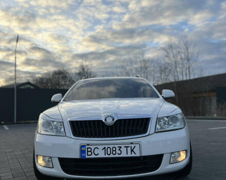 Білий Шкода Октавія, об'ємом двигуна 1.6 л та пробігом 235 тис. км за 7800 $, фото 13 на Automoto.ua
