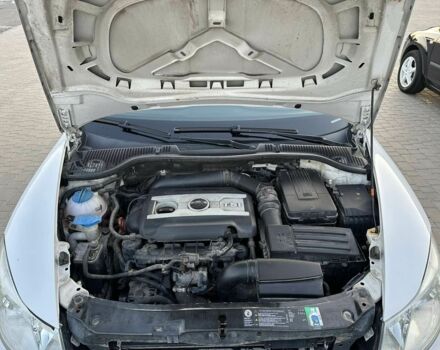 Белый Шкода Октавия, объемом двигателя 1.8 л и пробегом 252 тыс. км за 6966 $, фото 6 на Automoto.ua