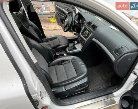 Білий Шкода Октавія, об'ємом двигуна 1.97 л та пробігом 316 тис. км за 8200 $, фото 15 на Automoto.ua