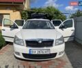 Белый Шкода Октавия, объемом двигателя 1.6 л и пробегом 258 тыс. км за 7800 $, фото 2 на Automoto.ua