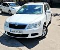 Белый Шкода Октавия, объемом двигателя 1.6 л и пробегом 253 тыс. км за 8000 $, фото 1 на Automoto.ua