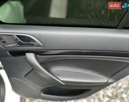 Белый Шкода Октавия, объемом двигателя 1.97 л и пробегом 369 тыс. км за 10999 $, фото 60 на Automoto.ua