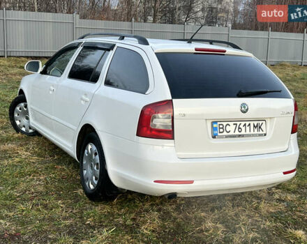 Білий Шкода Октавія, об'ємом двигуна 1.6 л та пробігом 257 тис. км за 7999 $, фото 10 на Automoto.ua