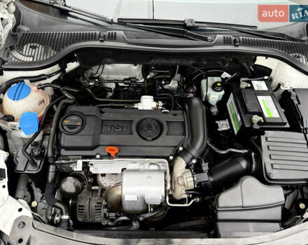 Белый Шкода Октавия, объемом двигателя 1.4 л и пробегом 231 тыс. км за 7000 $, фото 31 на Automoto.ua